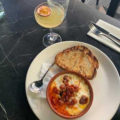 Lenehans Bar And Grill