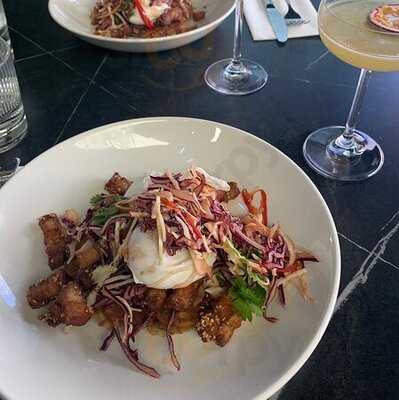 Lenehans Bar And Grill