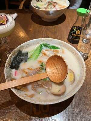 Maneki Japanese Restaurant & Karaoke Studio