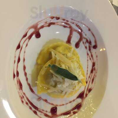 Cucino's At The Marine Hotel