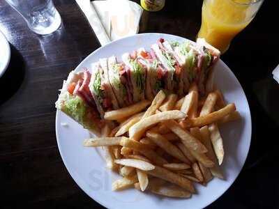 Cullen's Bistro & Coffee House