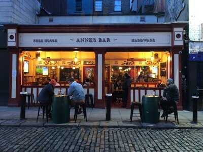 Anne's Bar & Hardware