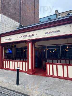 Anne's Bar & Hardware