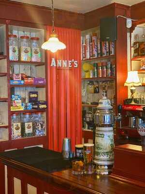Anne's Bar & Hardware
