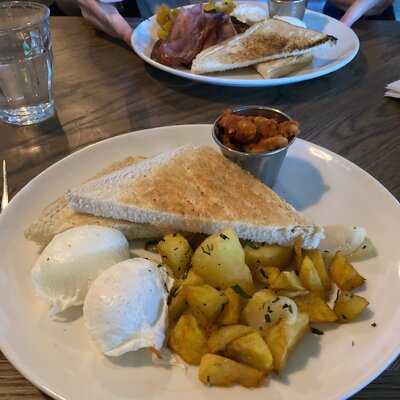 Elephant & Castle Chuchtown