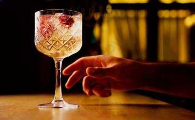 Harvey's Restaurant And Bar