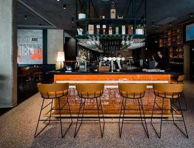 Marlin Bar And Grill