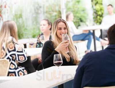 Marlin Bar And Grill