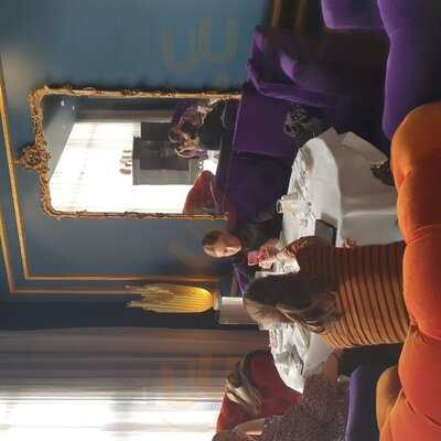 The G Hotel – Signature Lounges