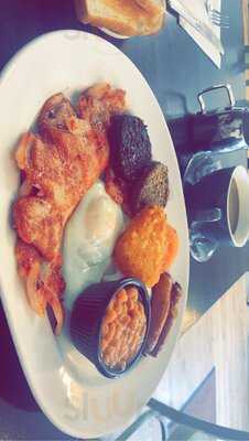 Tina's Bistro Westport