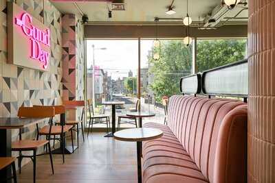 Guud Day Four Courts