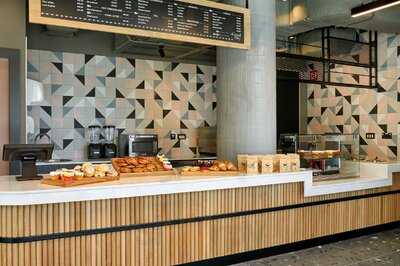 Guud Day Four Courts