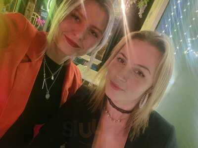 The Dl Bar & Restaurant