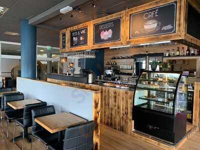 Riverside Cafe & Bistro