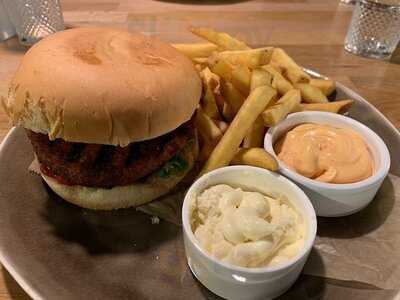 Riverside Cafe & Bistro