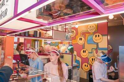 Groovis – Ice Cream & Donuts