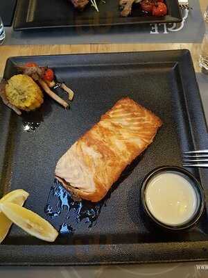 Le Grand Café Red Beef