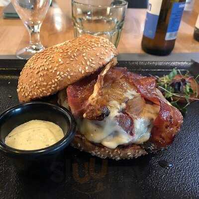 Le Grand Café Red Beef