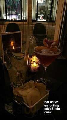 Octans - A Spirited Bar