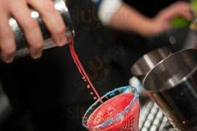 Octans - A Spirited Bar