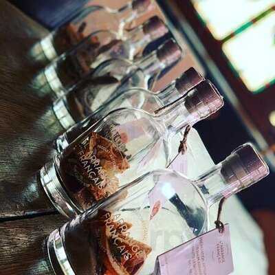 La Table De La Chapelle