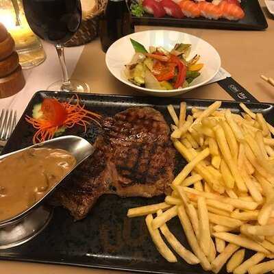 Am Clubhaus Op Der Spora