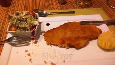 The Green Restaurant & Bar