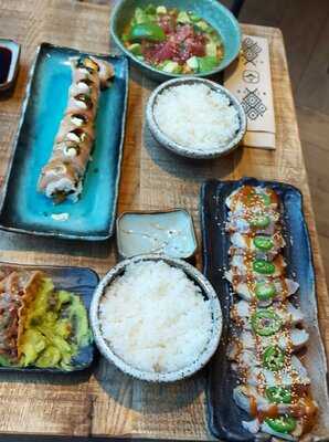 Côté Sushi Infinity