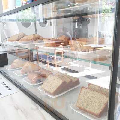 Kontur Concept Store & Coffee