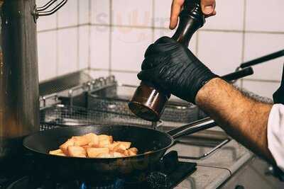 Frank's Food & Grill