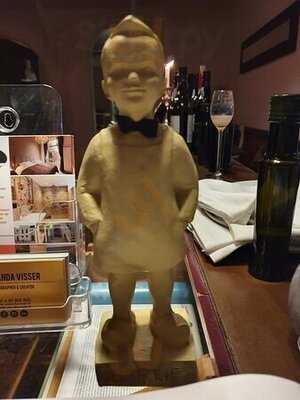 The Black Tie Bar & Bistro