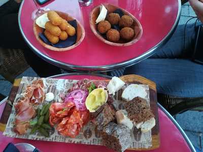 Vader Kleinjan Café