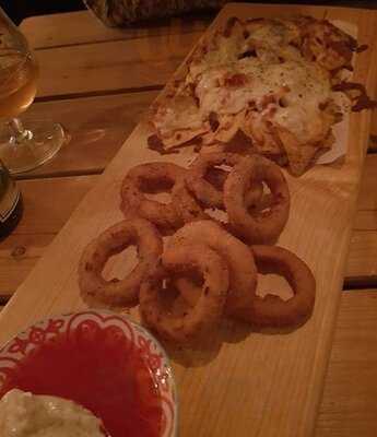 Taberna Gastrobar & Delicatessen