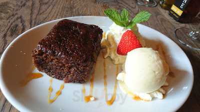 Woodstone Pizza And Wine Almere