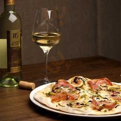 Woodstone Pizza And Wine Almere