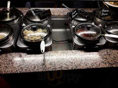 Moon Sky Indiaas Restaurant