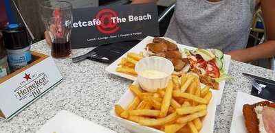 Eetcafé At The Beach
