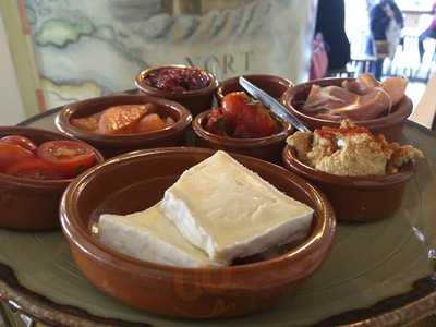 Cornelis Coffee Food And A Room