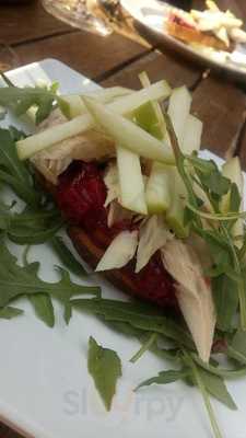 Nostra Lunch Winebar