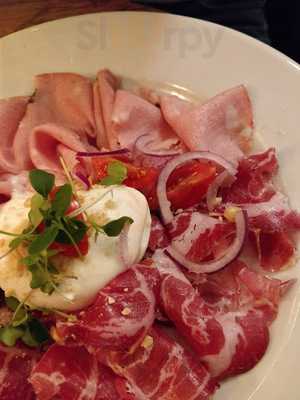 Bellami's Bar à Manger & Bistro