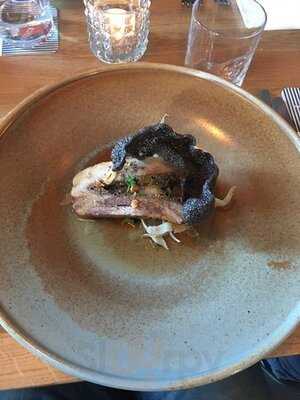 Nelis Restaurant & Bar