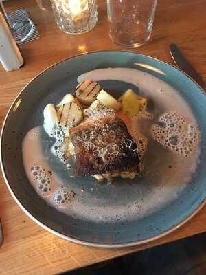 Nelis Restaurant & Bar