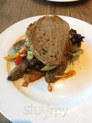 Josephs Sports Bar And Kitchen