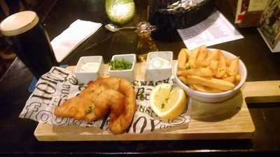 Pacific. Buzz, Beer & Bbq