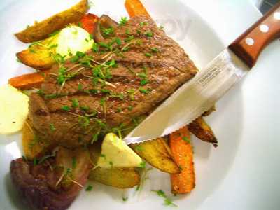 Pacific. Buzz, Beer & Bbq