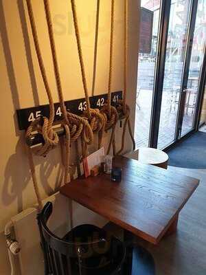 Stage - Kitchen & Café