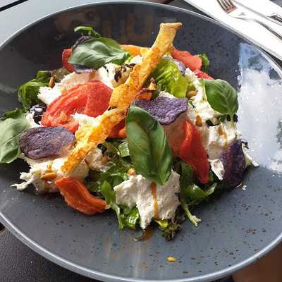 Njoy Cafe Eten & Drinken