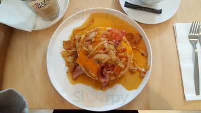 Moak Pancakes - West (formerly Mook)