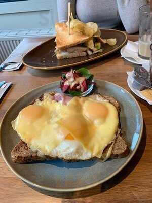 Karel’s Restaurant Grand-café