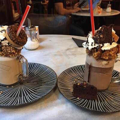 Lewis Book Cafe - High Tea Bar